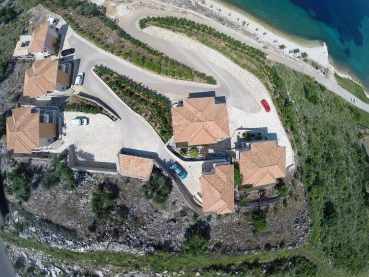 Blue Bay Apartments0