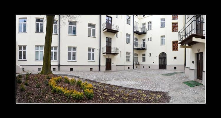 777 Apartaments0
