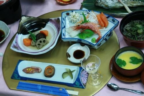 โรงแรมอัลไพน์ รูท (Alpine Route Hotel)1