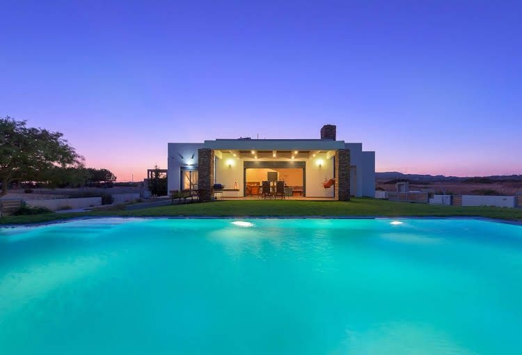 Villa Cristelia0