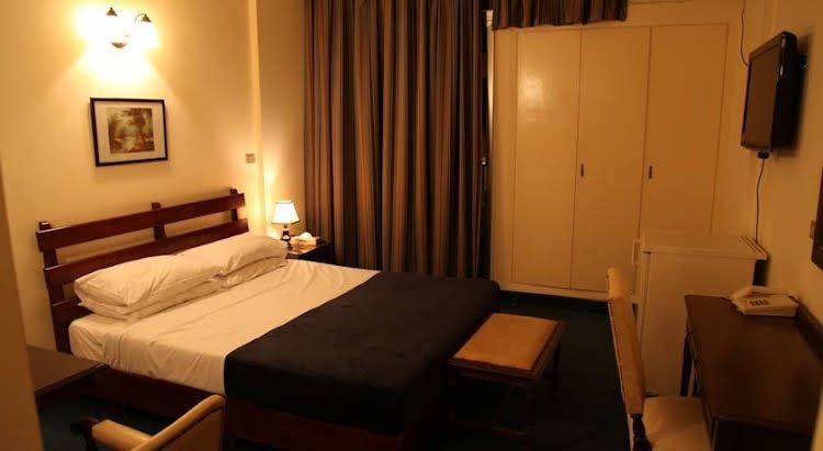 Honey House Hotel0