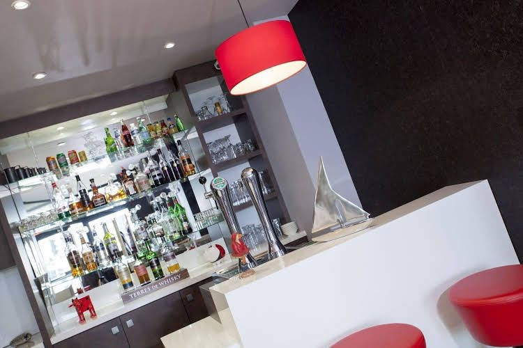 Ambassadeur Hotel0
