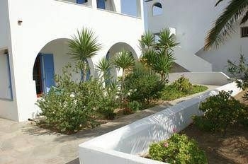 Glyfada Beach Studios0