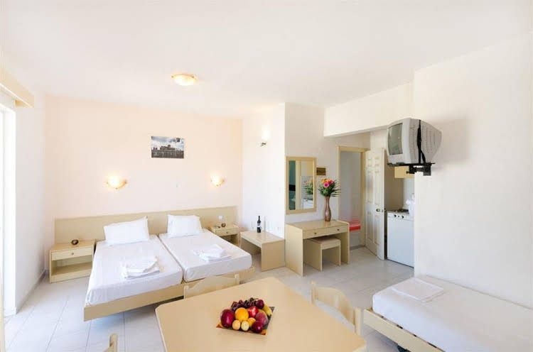 Eugenia Studios & Apartments0