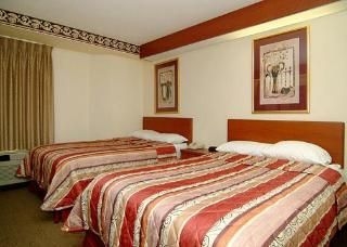 Sleep Inn & Suites Riverfront1
