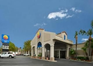 Comfort Inn0