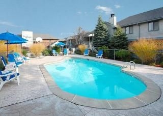 Clarion Suites Inn2
