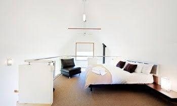 Elevated Plains Retreat 20
