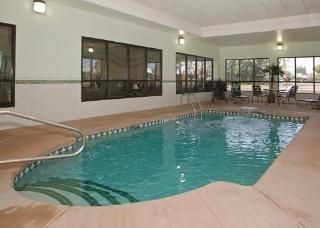 Quality Inn Near Walden Galleria Mall4