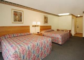 โร้ดเวย์ อินน์ แอนด์ สวีท (Rodeway Inn & Suites)2