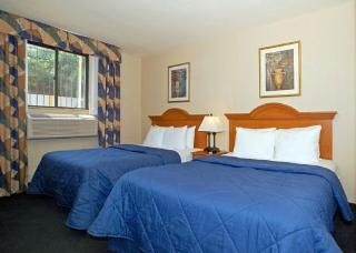 Comfort Inn JFK Airport1