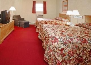 Econo Lodge Near Stewart International Airport1