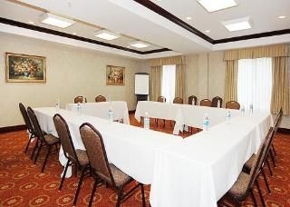 Comfort Inn & Suites3