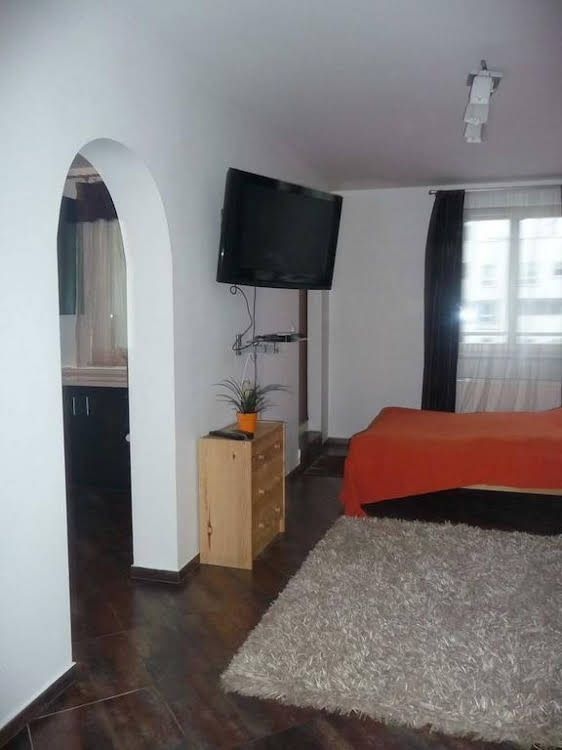 Exclusive Apartments0