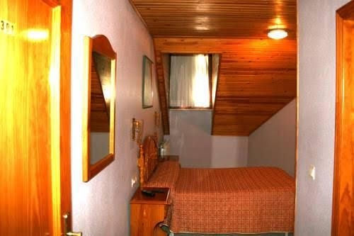 Hostal Marbore0