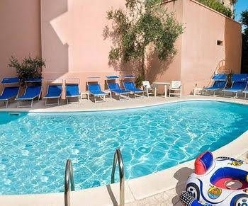 Hotel Prestige0