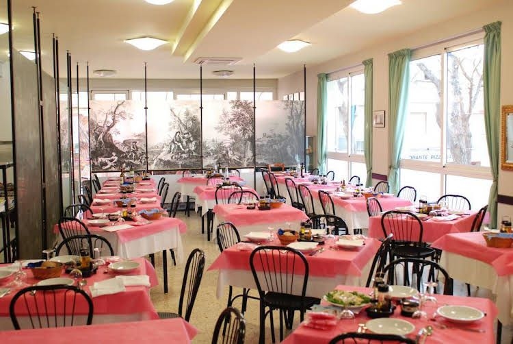 Hotel Caravelle0