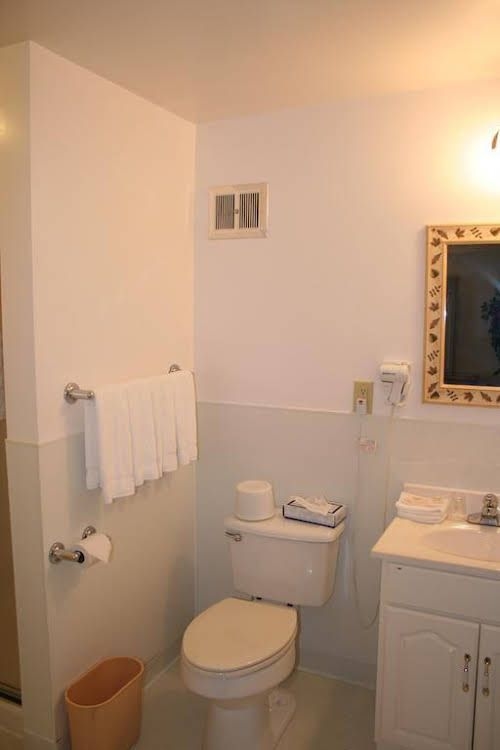 Visions Inn0
