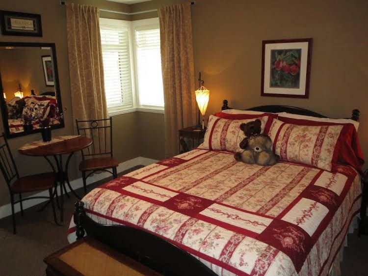 Yellow Rose Bed & Breakfast0