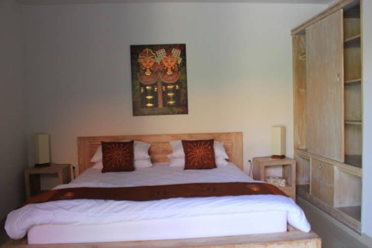 ตามัน เกศารี วิลลา (Taman Kesari Villas)0