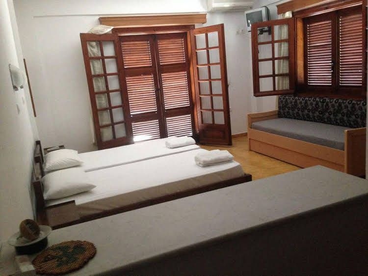 Delimaras Studios0
