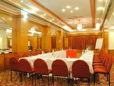 เวสตา มอร์ยา พาเลซ (Vesta Maurya Palace)1