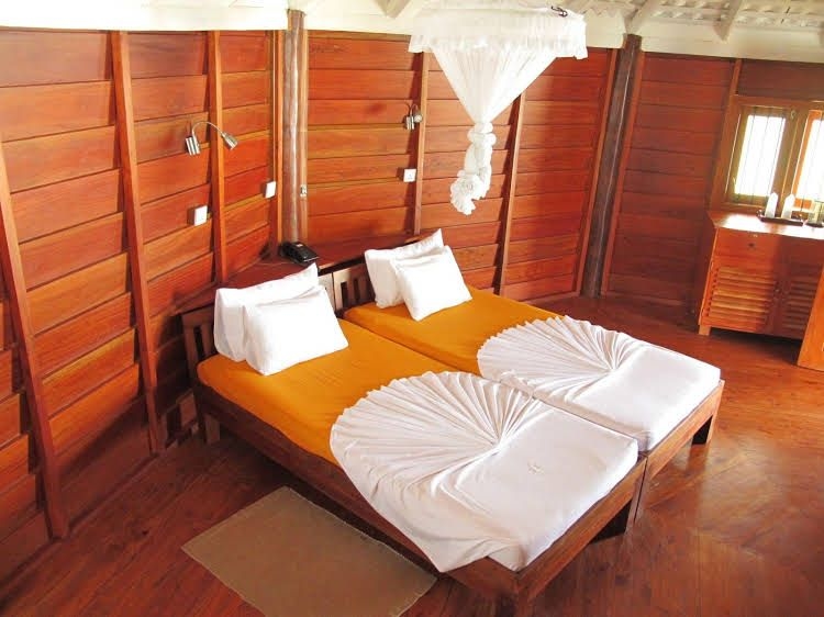 Rockside Cabanas Hotel0