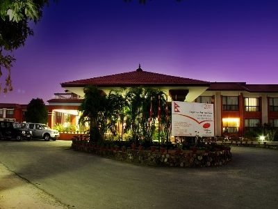 Pokhara Grande0