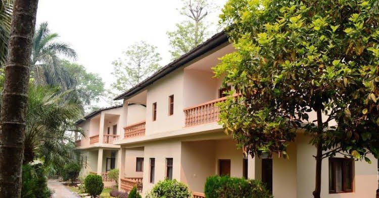 Chitwan Paradise Hotel0