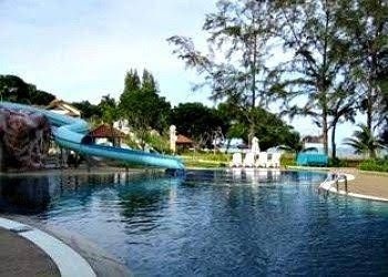 Puteri Beach Resort0