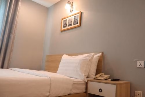 NIGHT IN HOTEL (Night Inn Hotel)0