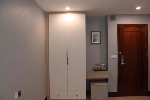 NIGHT IN HOTEL (Night Inn Hotel)2