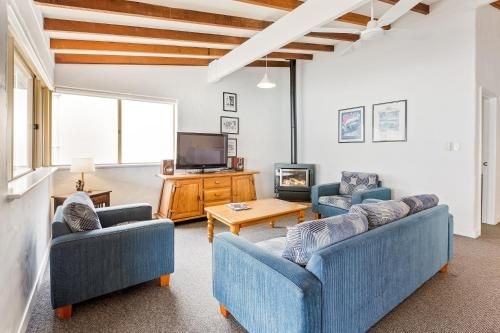 Canal Rocks Beachfront Apartments2