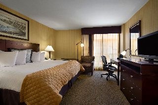 Wyndham Garden Hotel Newark Airport1