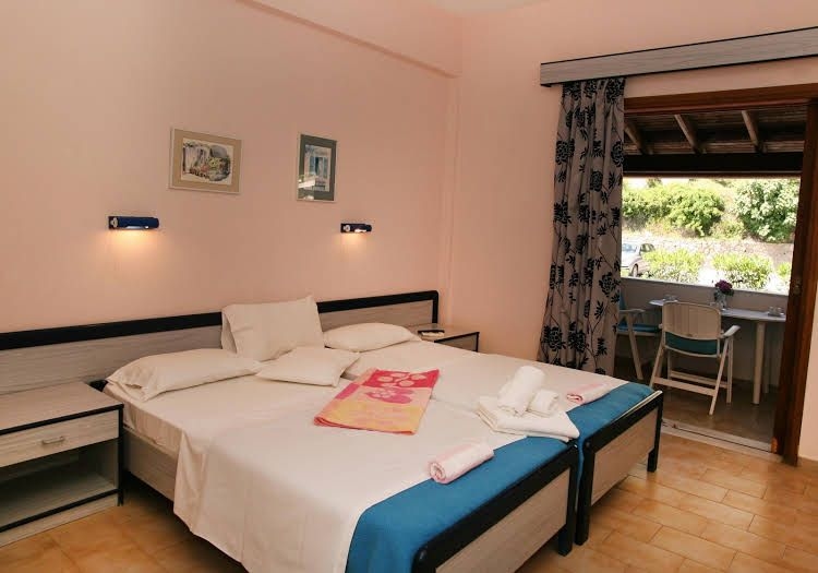 Glyfada Apartments0