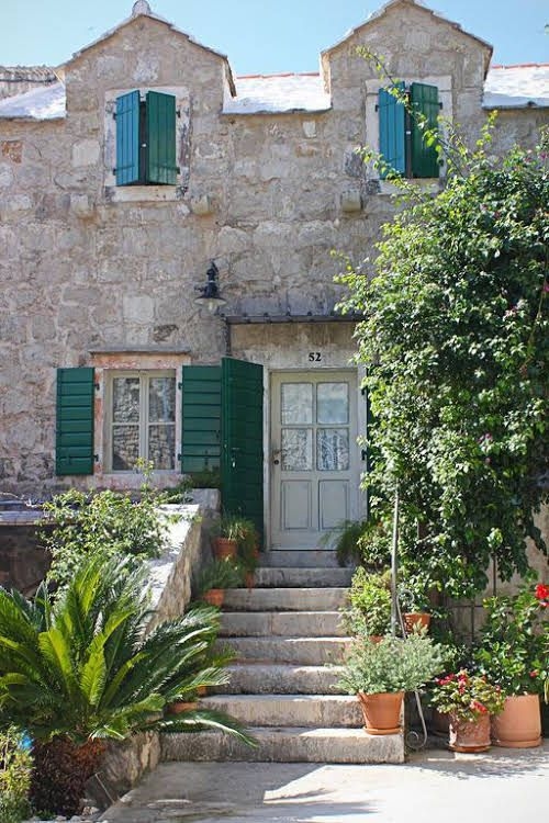 Villa Bratus0