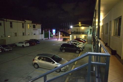 Westside Motor Inn3