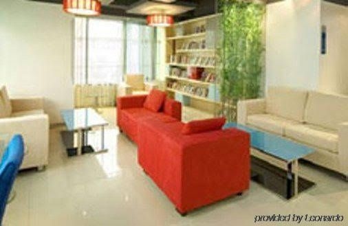 Crystal Business Hotel0