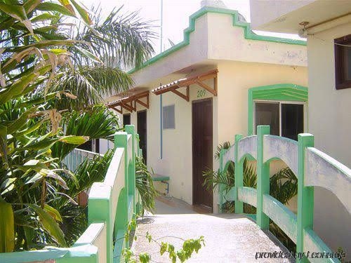 Hotel Acuario Tulum0