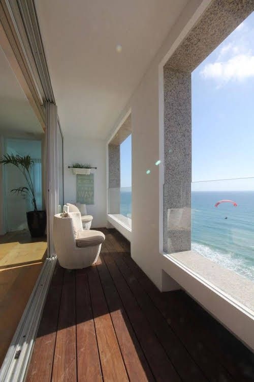 Seaview Apartments On The Beach0