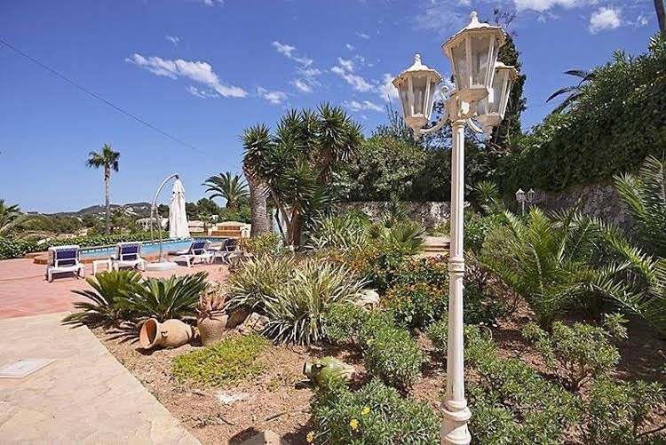 Villa Alegre0