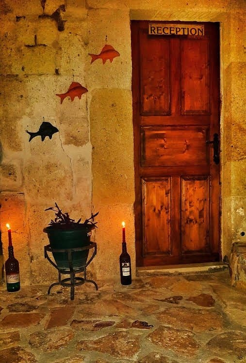 Amor Cave House0