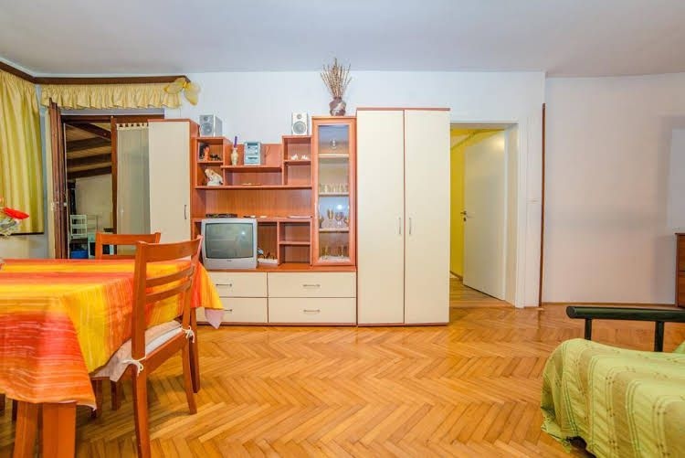 Apartment Cah 2830