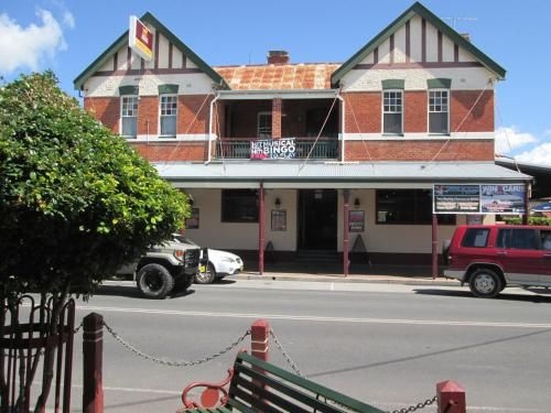 Maclean Hotel0