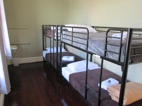 Maclean Hotel3