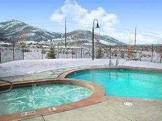 Crestview Condominiums1