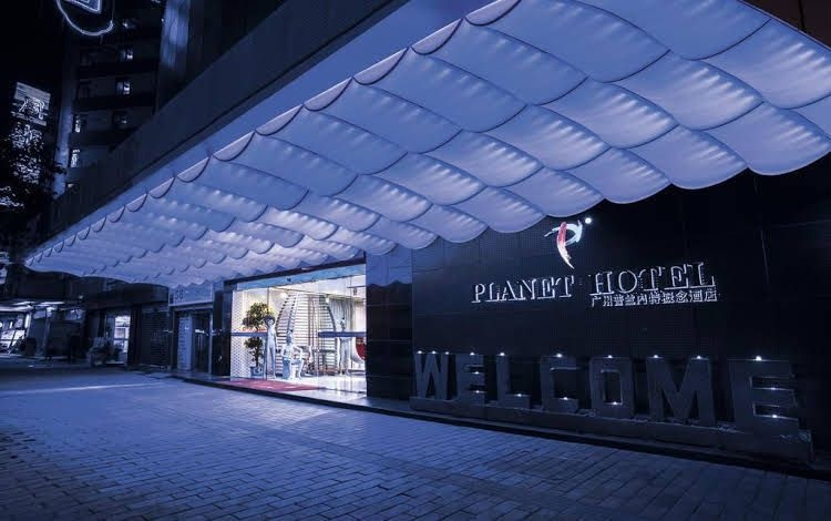 โรงแรมแพลเน็ต (Planet Hotel)2