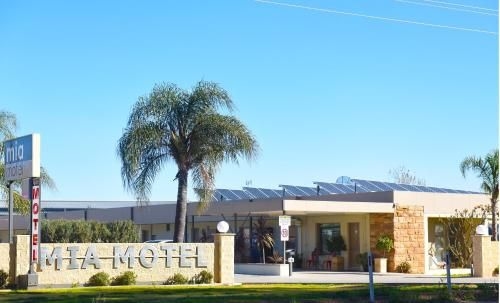 Mia Motel0
