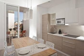 Barcelona UPartments Paris0