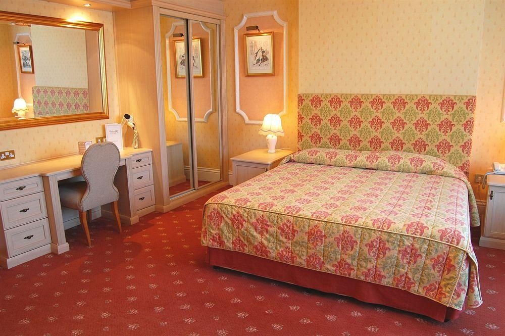 Walton Cottage Hotel and Suites3